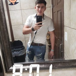 Meet your Posher, Javier